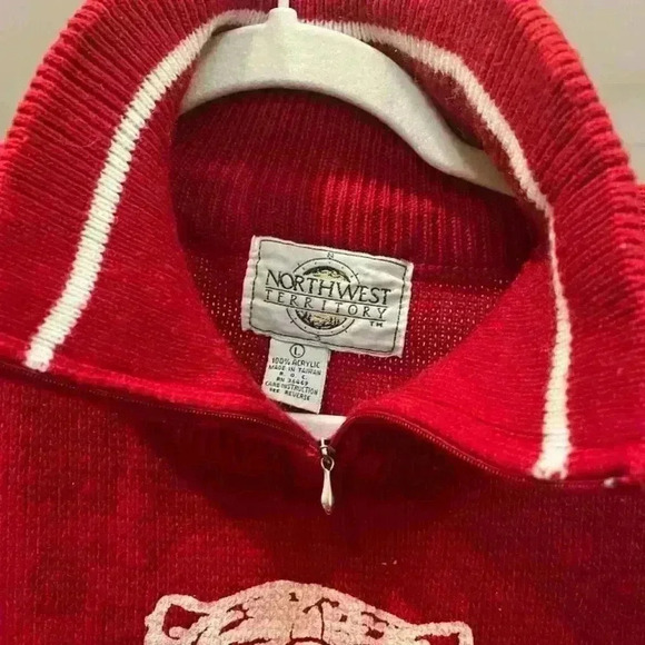 Vintage Red Bear Sweater Size: Large - Picture 4 of 6